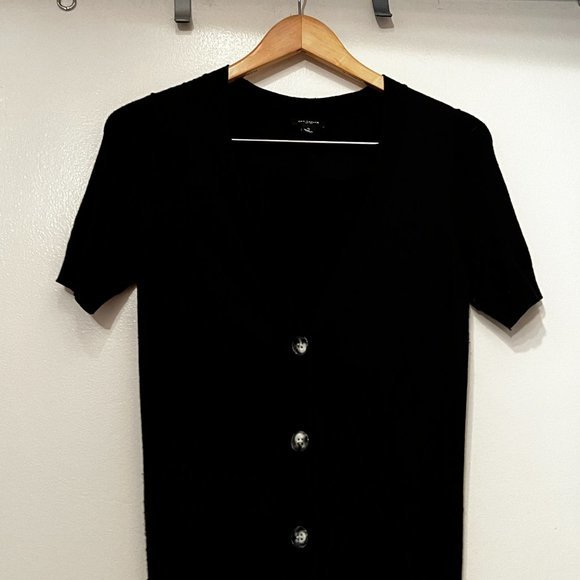 Ann Taylor Short-Sleeve Button Front V-Neck Cardigan / Size Small - Picture 5 of 10